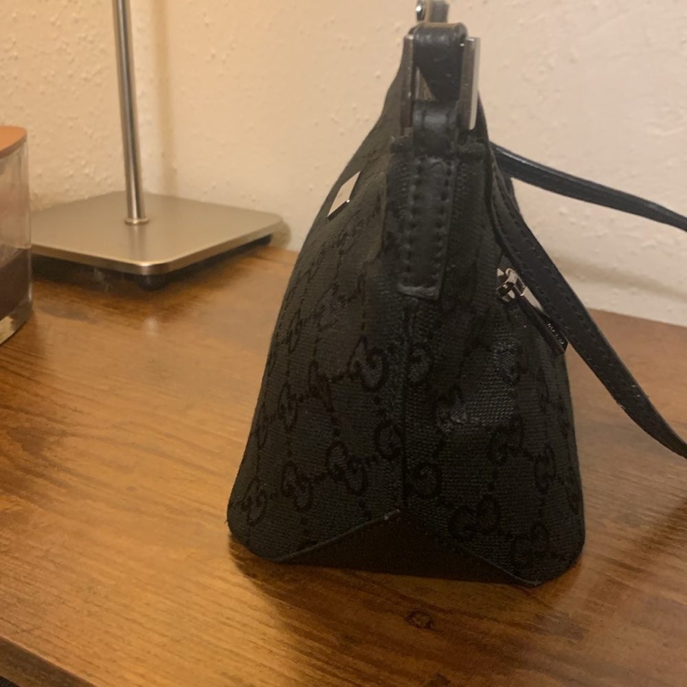 Gucci Boat Pochette Bag - Picture 5 of 16